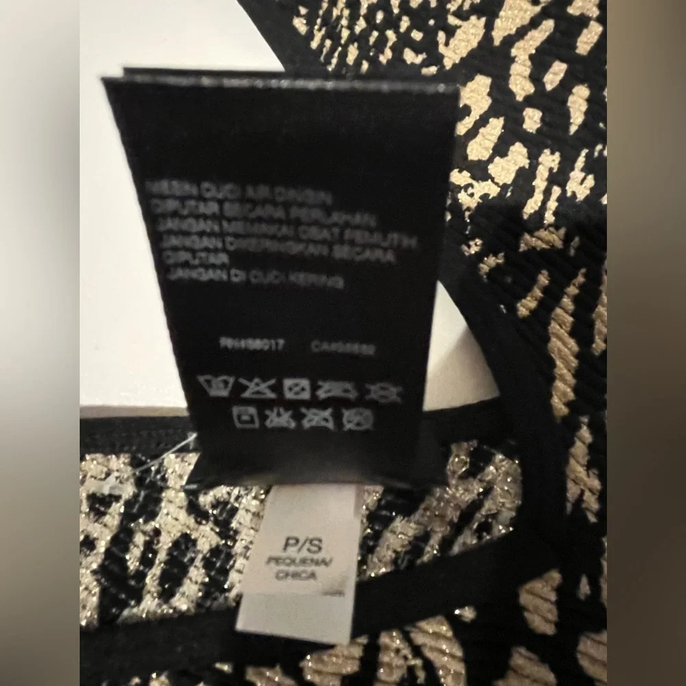 BEBE Stretch Nylon/Spandex w/Gold Metallic Accents Cap Sleeve “V”Neck Mini Dress - Picture 8 of 10